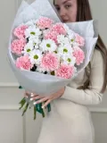 "Букет с хризантемой ромашкой" – Фото 0
