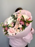 "Сборный букет с хризантемой, розами, альстромерией" – Фото 0