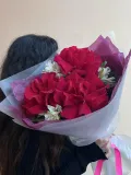 "Букет с малиновой французской розой и альстромерией" – Фото 0