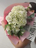 "Милейший букет с гортензией, ромашкой и альстромерией" – Фото 2