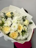 "Букет в кремовых оттенках с пионовидными розами" – Фото 4
