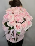 "17 пионовидных роз Pink Ohara" – Фото 4