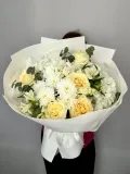 "Букет в кремовых оттенках с пионовидными розами" – Фото 2