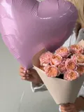 "Букет из кустовых роз "Jullieta" и фольгированный шар сердце" – Фото 1