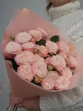 "Букет из кустовых пионовидных роз сорта Мадам Бомбастик" – Фото 0