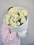 "Букет белых роз с жемчугом " – Фото 1