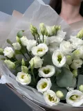 "Букет из эустомы и эвкалипта" – Фото 3