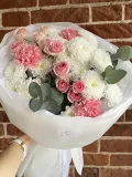"Букет из хризантем и кустовых роз " – Фото 1