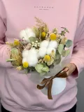 "Сухоцвет с белым хлопком и желтой краспедией" – Фото 0