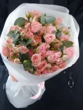 "Нежный букет из 9 розовых кустовых роз Констеллейшн" – Фото 1
