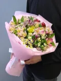 "Букет из альстромерий и ромашек в розовой упаковке" – Фото 0