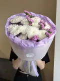 "Букет из белых хризантем и статицы" – Фото 1
