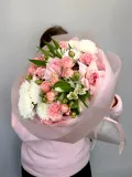 "Сборный букет с пионовидными розами, хризантемой, альстромериями" – Фото 0