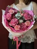"Сборный букет "Харизматичный Выбор" с пионовидной розой и кустовой розойАртикул: Харизматичный Выбор" – Фото 0