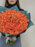 "Букет из 51 оранжевой кустовой розы" – Фото 1