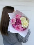 "Яркий букет из микса французских и Пионовидных роз" – Фото 3