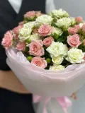 "Белые и розовые кустовые розы" – Фото 2
