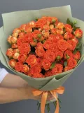 "Букет из 21 оранжевой кустовой розы" – Фото 0