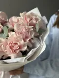 "Французские розы с эвкалиптом «Аристократка»" – Фото 4