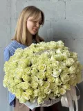 "Корзина из 201 белой розы " – Фото 1
