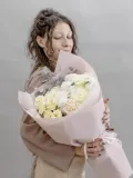 "Букет «Крем брюле» с кружевными розами, кустовой розой и хлопком" – Фото 1