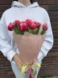 "Букет из пионовидного тюльпана сорта «Коламбус»" – Фото 1