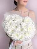 "Воздушный букет белая кустовая хризантема" – Фото 0