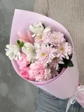 "Нежный букет комплимент из хризантемы, розы, диантусов и альстромерии🌸" – Фото 0