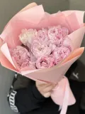 "Пионы розовые пышные - нежный ароматный букет из 9 пионов" – Фото 3