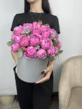 "Композиция из пионовидных роз и эфкалипта " – Фото 0