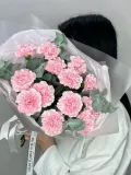 "Букет из диантусов и эвкалипта «Сладкая вата»" – Фото 1