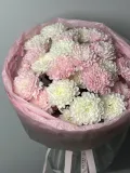 "Букет из розовой и белой хризантемы" – Фото 3