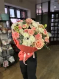 "Букет "Лунная звезда" из пионовидных роз, роз французских и других цветов" – Фото 0