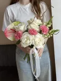 "Свадебный букет с антуриумом в нежных оттенках" – Фото 0