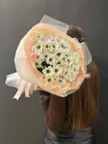 "Букет воздушный из хризантем ромашка" – Фото 1