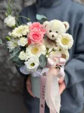 "Цветочная композиция с плюшевым мишкой " – Фото 2