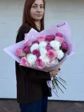 "Шикарный букет для самой любимой из Пионовидных роз и хризантем" – Фото 3