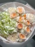 "Нежный сборный букет с Гортензией, Кустовыми розами и Диантусами" – Фото 1