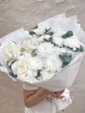 "Букетиз французских роз ,хризантем и эвкалипта" – Фото 7