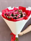 "Большой букет из ярких кустовых роз" – Фото 3