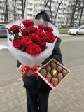"комбо Букет роз и клубника в шоколаде " – Фото 1