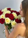 "Букет цветов 15 - Красно-белые розы ПРИЗНАНИЕ" – Фото 1