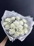 "Букет из белой гвоздики и гиспсофилы" – Фото 0