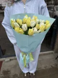 "Букет из желтых и белых тюльпанов «Ваниль»" – Фото 1
