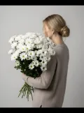 "«Ромашковое поле» 🌸 моно букет 17 хризантем кустовых" – Фото 3
