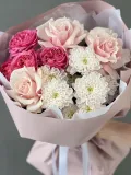 "Авторский букет из кустовых пионовидных и одноголовых французских роз" – Фото 1