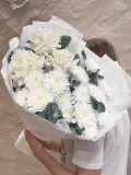 "Букетиз французских роз ,хризантем и эвкалипта" – Фото 9