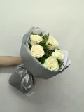 "Букет из белых роз 5шт" – Фото 3
