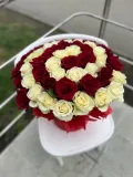 "51 роза в коробке "Знаки в любви"" – Фото 1