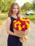"Букет из красных и желтых роз (50 см) - 35 шт" – Фото 1